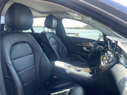 Used 2018 Mercedes-Benz C 300 Sedan w/ Premium Package image 7