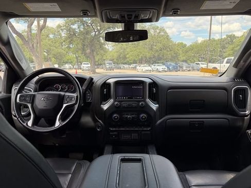 Used 2019 Chevrolet Silverado 1500 LT Trail Boss AWD/4WD image 17