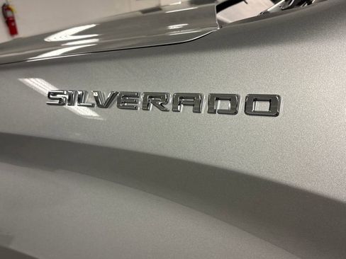 Used 2023 Chevrolet Silverado 1500 LT image 14