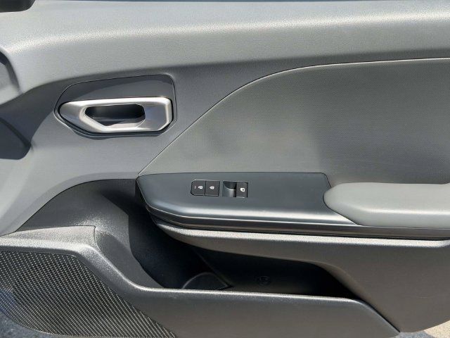 Used 2025 Kia K4 FWD image 10