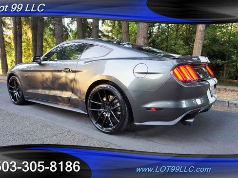 Used 2017 Ford Mustang GT Premium image 11
