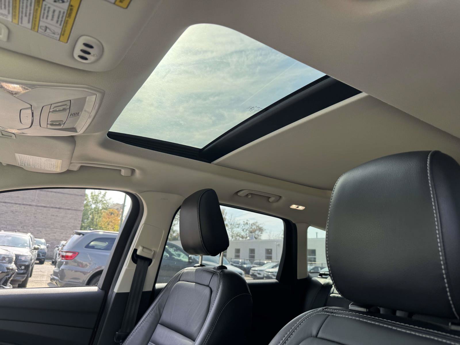 Used 2019 Ford Escape Titanium AWD/4WD image 22