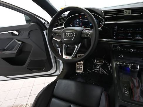 Used 2025 Audi Q3 2.0T Premium Plus w/ Premium Plus Package AWD/4WD image 29