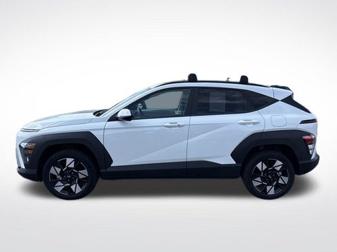 Used 2024 Hyundai Kona SEL AWD/4WD image 3