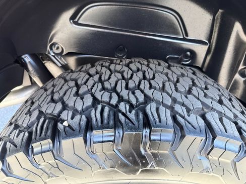 Used 2023 Jeep Wrangler Unlimited Rubicon w/ Xtreme 35 Tire Package AWD/4WD image 13