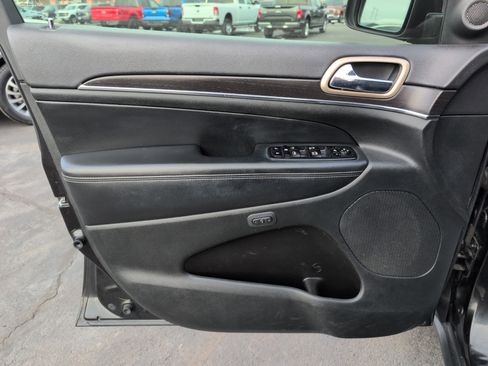 Used 2014 Jeep Grand Cherokee Limited image 17