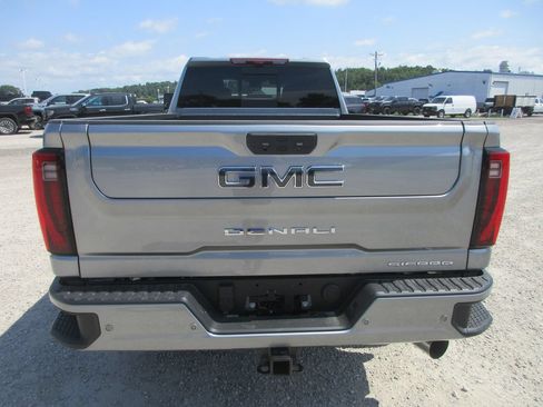 New 2026 GMC Sierra 3500 Denali Ultimate AWD/4WD image 6