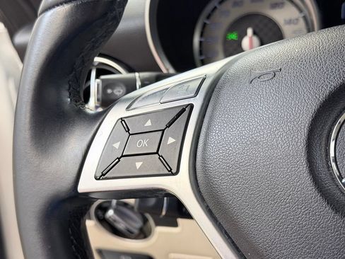 Used 2014 Mercedes-Benz SLK 250 image 32