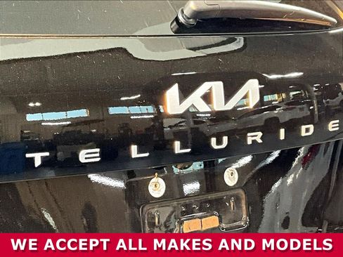 Used 2024 Kia Telluride EX w/ EX Captain's Chair Package FWD image 23