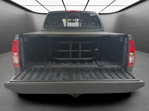 Used 2016 Nissan Frontier SV w/ SV Value Truck Package AWD/4WD image 19