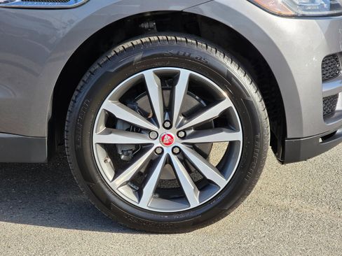 Used 2017 Jaguar F-PACE Prestige image 8