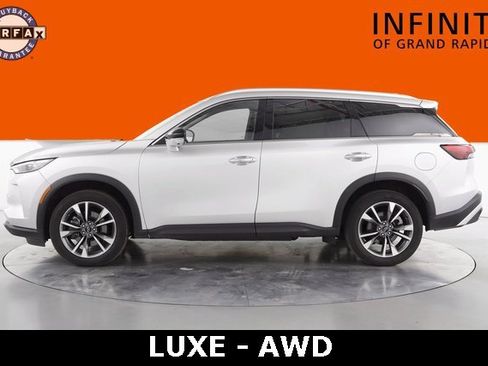 Used 2023 INFINITI QX60 Luxe image 6