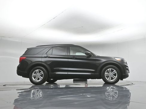 Used 2024 Ford Explorer XLT w/ Equipment Group 202A RWD image 52