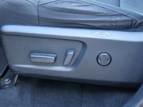 Used 2016 Toyota Tundra SR5 image 24