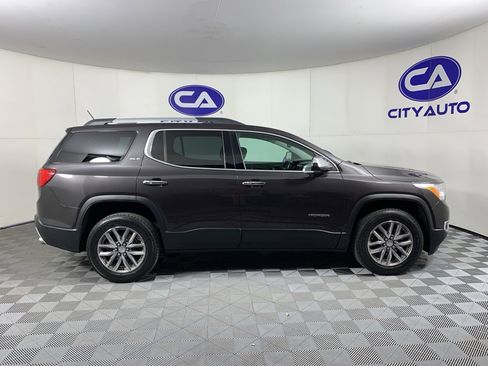 Used 2019 GMC Acadia SLE image 2