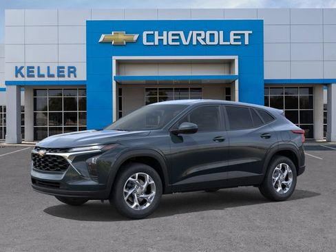 New 2026 Chevrolet Trax LS w/ LS Convenience Package FWD image 2