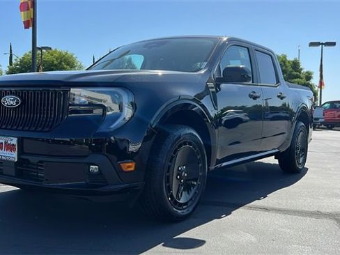 New 2025 Ford Maverick Lobo image 9