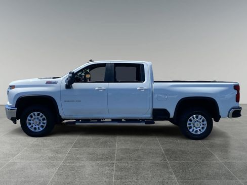 Used 2023 Chevrolet Silverado 2500 LT w/ Convenience Package AWD/4WD image 2