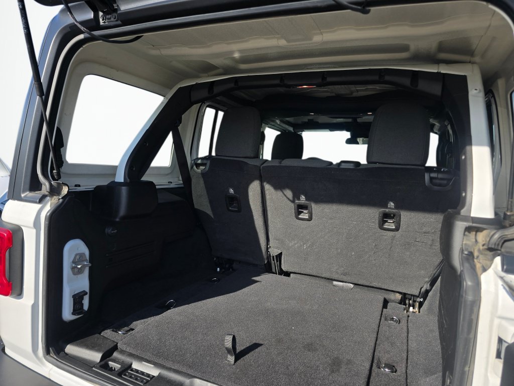 Used 2025 Jeep Wrangler Unlimited Rubicon AWD/4WD image 20
