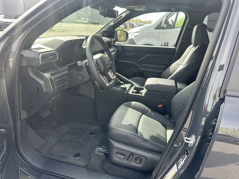 Used 2025 Toyota 4Runner TRD Off-Road Premium w/ Tow Technology Package image 7