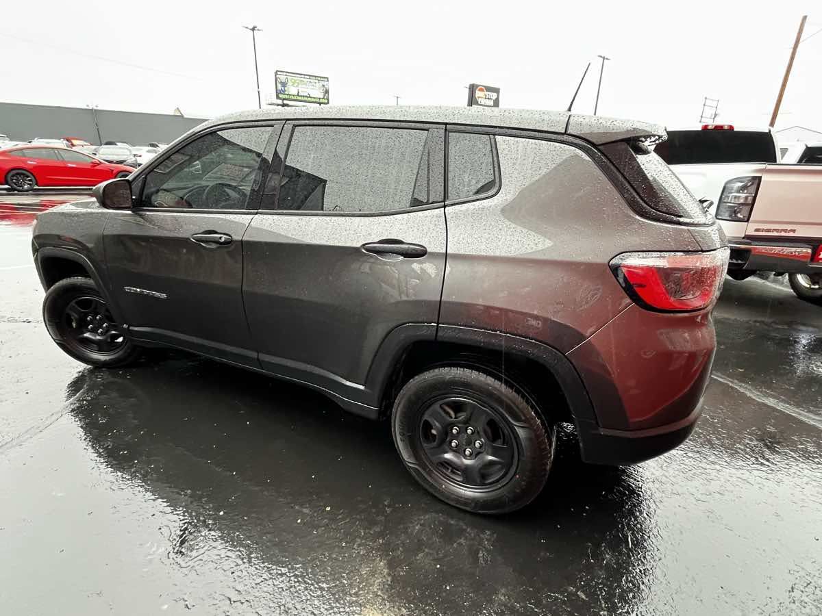 Used 2021 Jeep Compass Sport AWD/4WD image 4