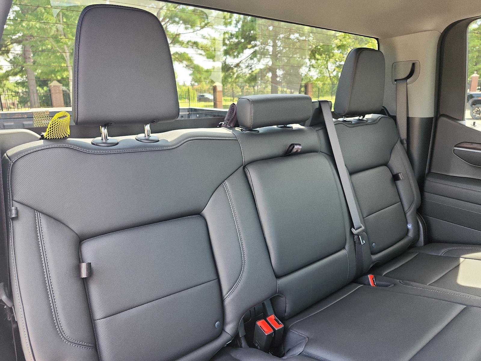 Used 2026 GMC Sierra 1500 SLT w/ SLT Premium Package AWD/4WD image 11