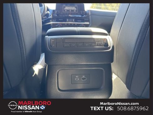 New 2025 Nissan Pathfinder SL w/ Black Appearance Package image 26