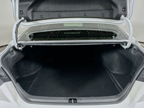 Used 2025 Toyota Camry LE image 29