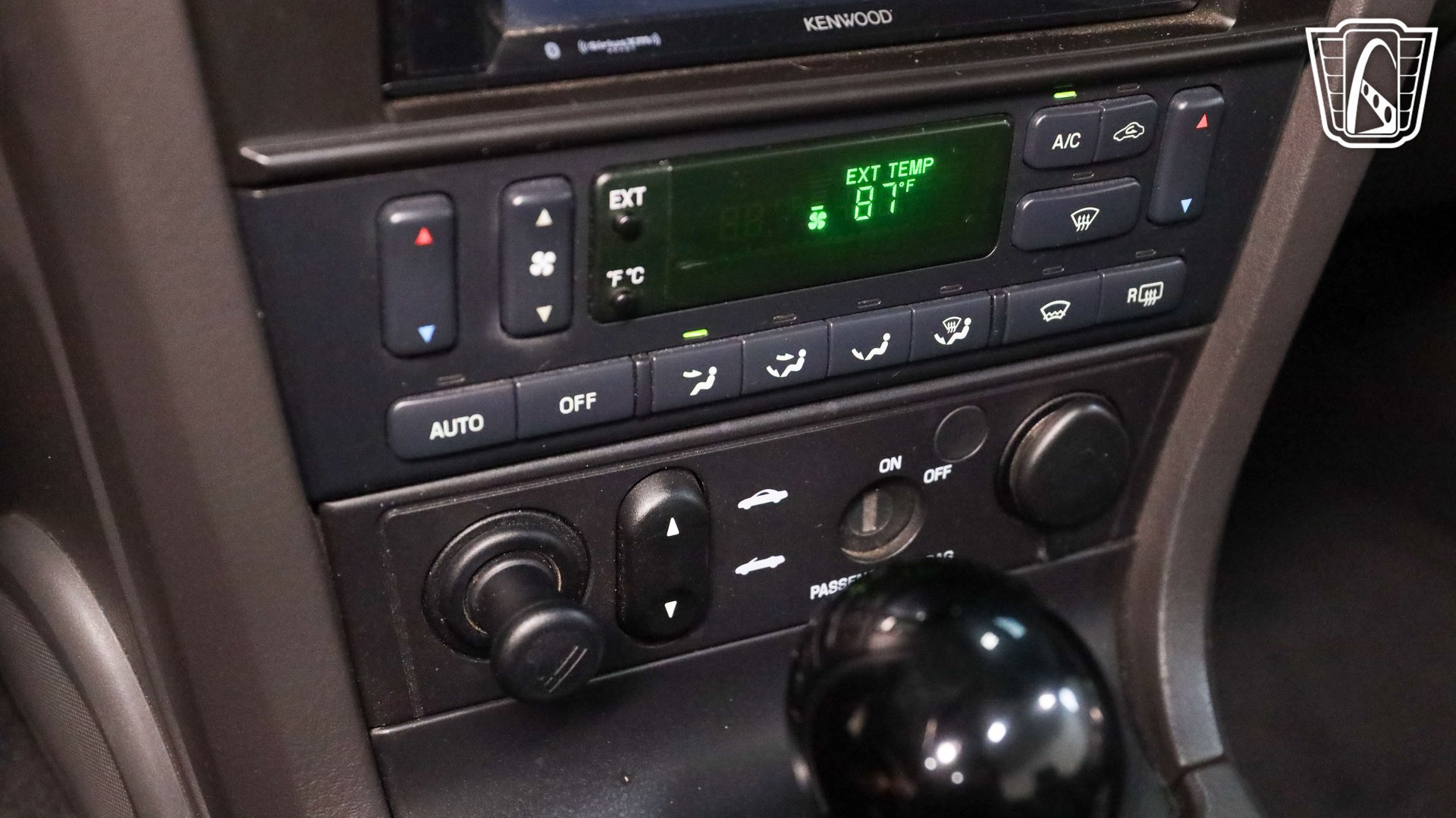 Used 2002 Ford Thunderbird RWD image 18