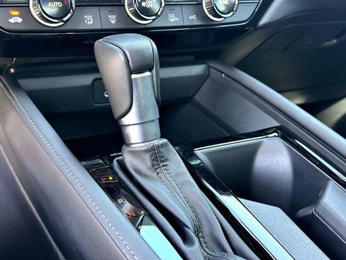 Used 2025 Honda Accord Touring image 19