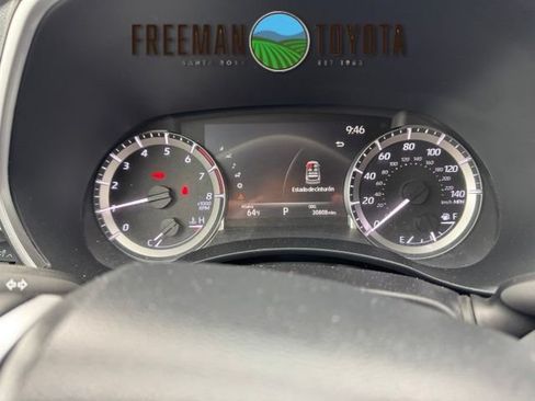 Used 2023 Toyota Highlander XSE FWD image 7