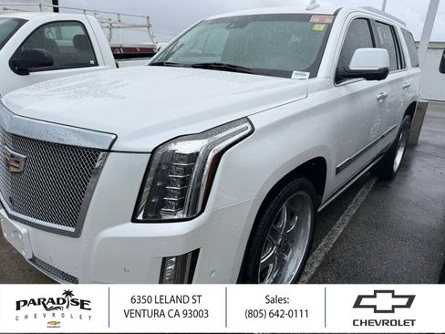 Used 2019 Cadillac Escalade Premium Luxury image 1