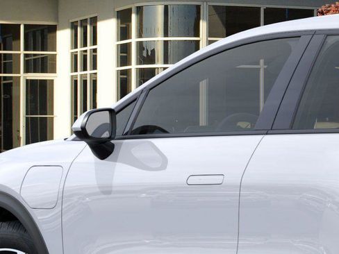 New 2026 Chevrolet Equinox EV LT image 12