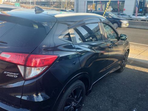 Used 2022 Honda HR-V Sport image 3