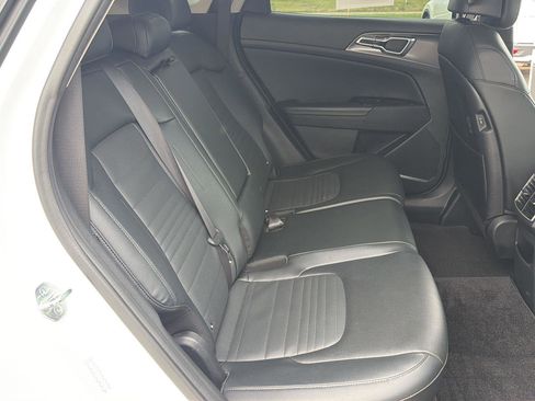 Used 2024 Kia Sportage SX FWD image 16