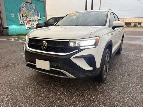 Used 2024 Volkswagen Taos SE AWD/4WD image 7