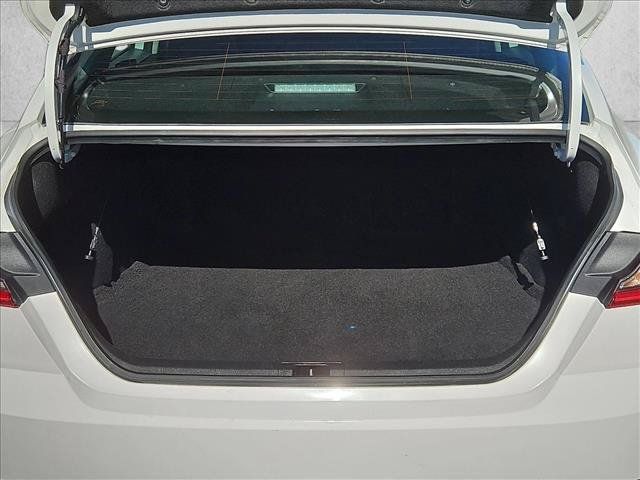 Used 2025 Toyota Camry LE FWD image 6