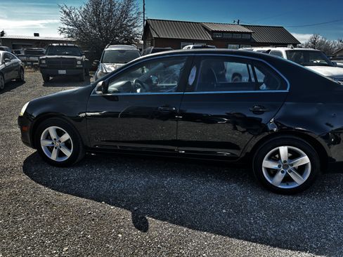 Used 2009 Volkswagen Jetta TDI image 17