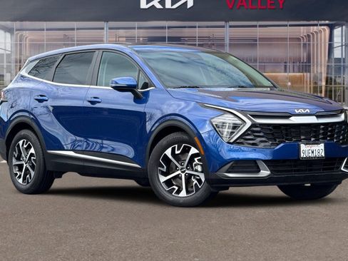 Certified 2025 Kia Sportage EX image 2