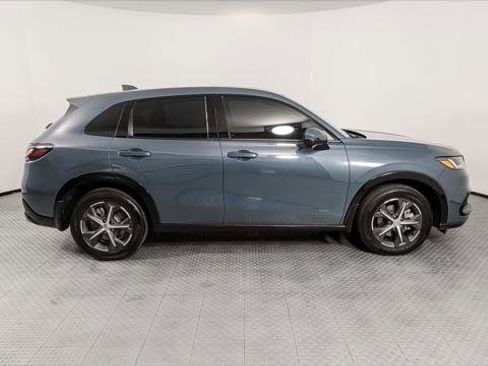 Used 2025 Honda HR-V EX-L image 9