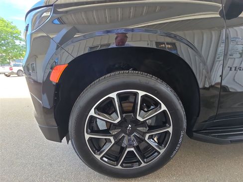 Used 2023 Chevrolet Tahoe RST w/ Luxury Package AWD/4WD image 33