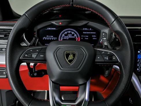 Used 2021 Lamborghini Urus AWD/4WD image 30