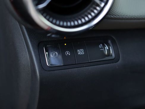 Used 2025 Chevrolet Equinox LT w/ Convenience Package II image 10