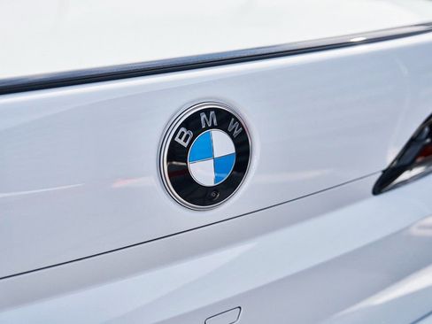 Used 2025 BMW 760i xDrive w/ Premium Package image 10