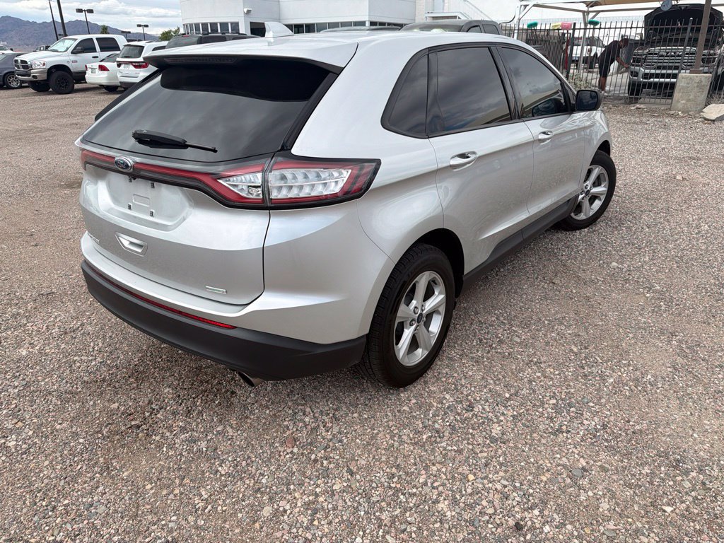Used 2016 Ford Edge SE FWD image 3