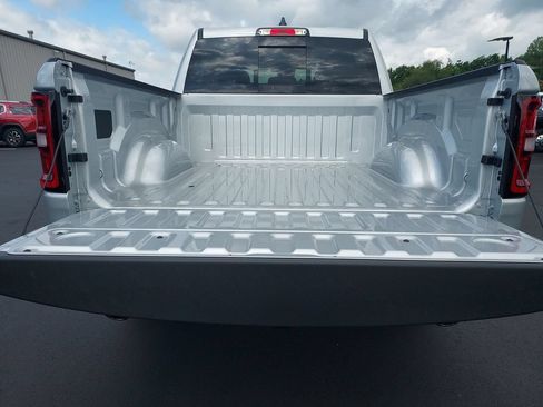 New 2026 RAM 1500 Express AWD/4WD image 28