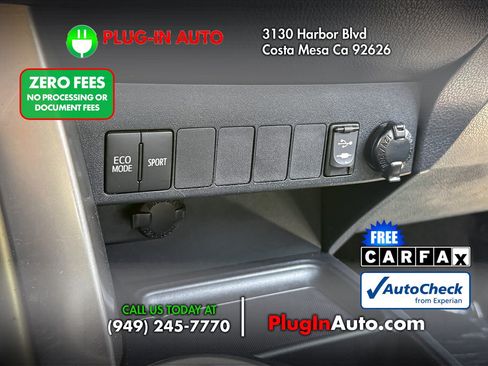 Used 2013 Toyota RAV4 XLE FWD image 19