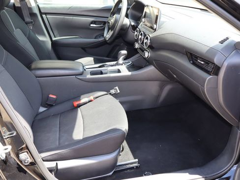Used 2024 Nissan Sentra SV FWD image 16