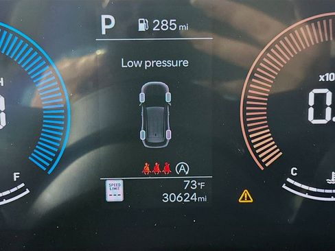 Certified 2025 Hyundai Tucson SEL image 12