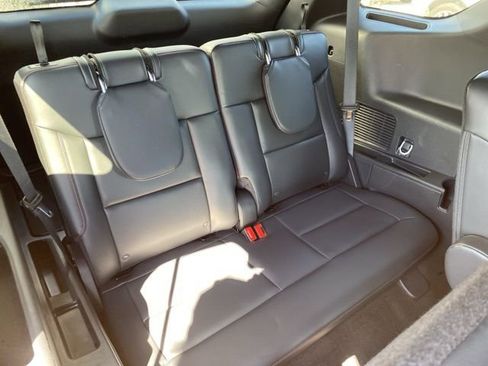 Used 2025 Ford Explorer ST-Line image 34